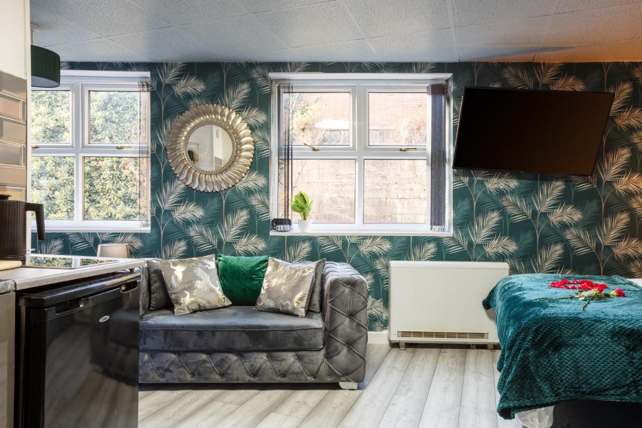 Riverside Studio With Jacuzzi! Sheffield Luaran gambar