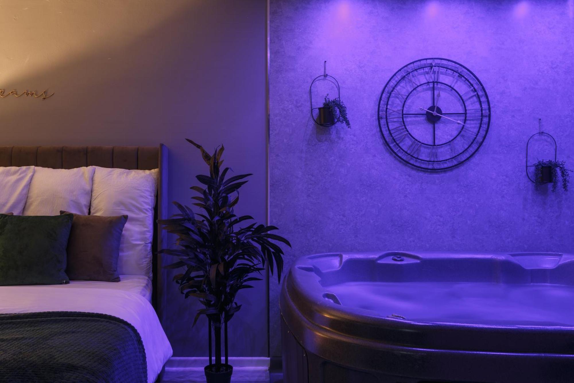 Riverside Studio With Jacuzzi! Sheffield Luaran gambar